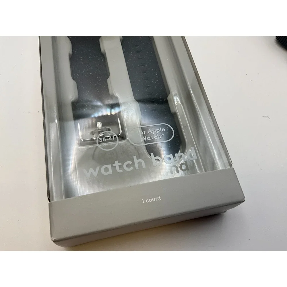 Heyday apple i watch band, new in original package 38-41mm, nice find